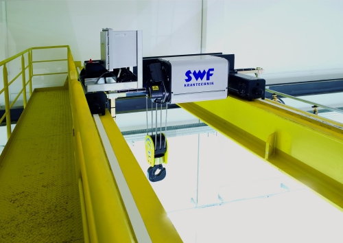 橋式雙梁起重機(jī)